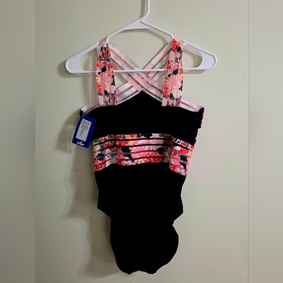 Elegant Black and Pink One Piece with Criss-Cross Halter - Picture 3 of 7